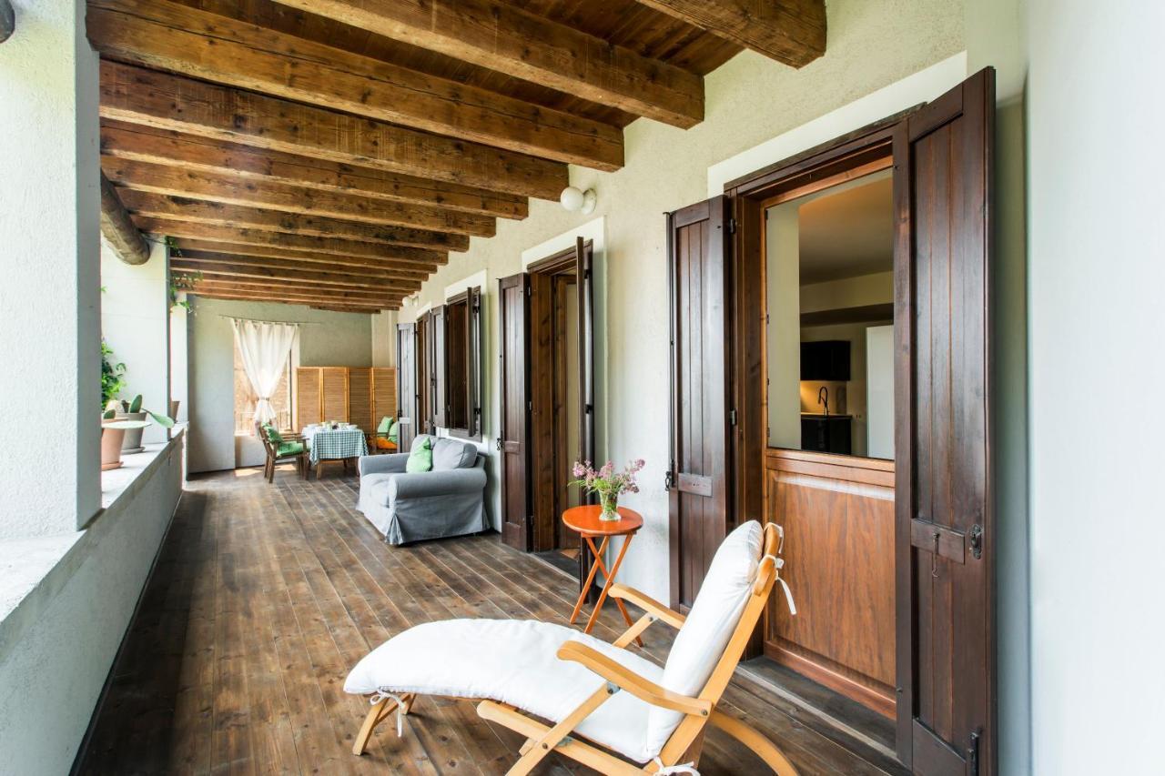 La Loggia - Vista Lago E Terrazza Gardone Riviera Exterior photo